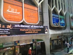 Peninsula Shopping Centre (D6), Retail #540554211